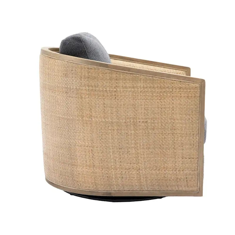 Poltrona a botte girevole a 360° rivestita in Carbon Black 30.12 con robusta struttura in legno massello