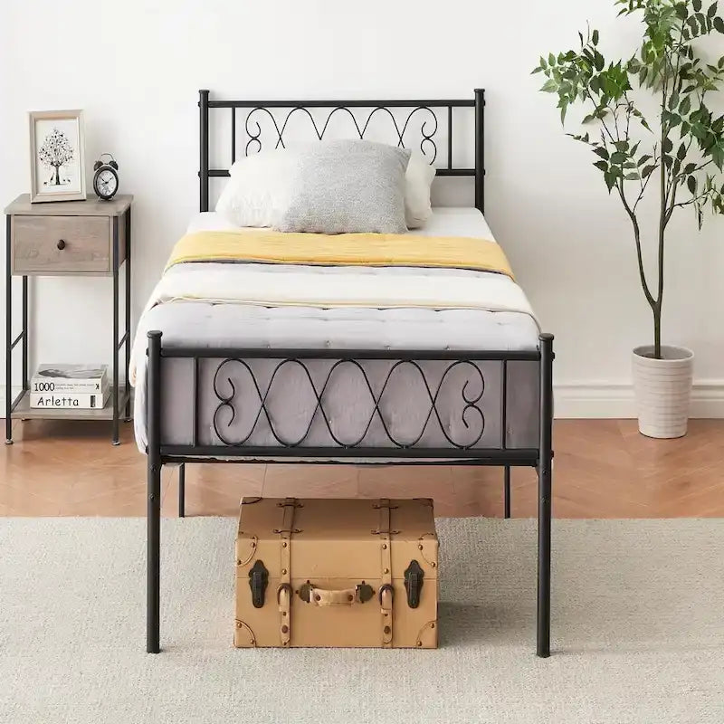 Struttura letto a piattaforma con testiera in ferro battuto "Sweet Heart"