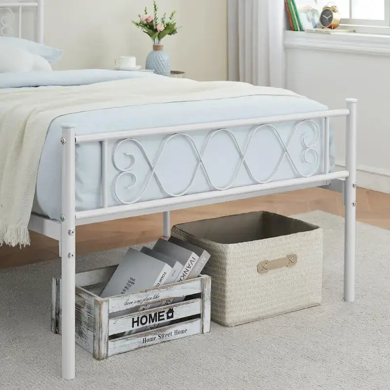 Struttura letto a piattaforma con testiera in ferro battuto "Sweet Heart"