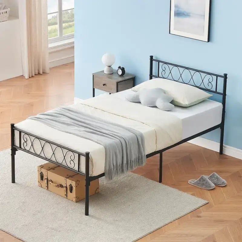 Struttura letto a piattaforma con testiera in ferro battuto "Sweet Heart"