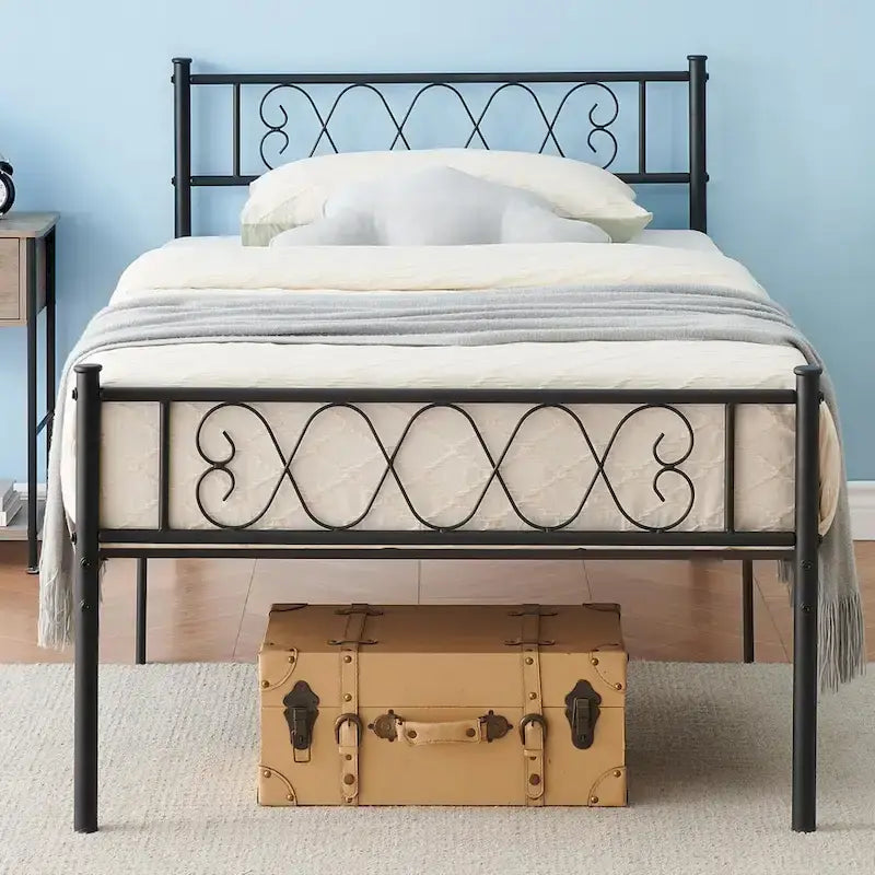 Struttura letto a piattaforma con testiera in ferro battuto "Sweet Heart"