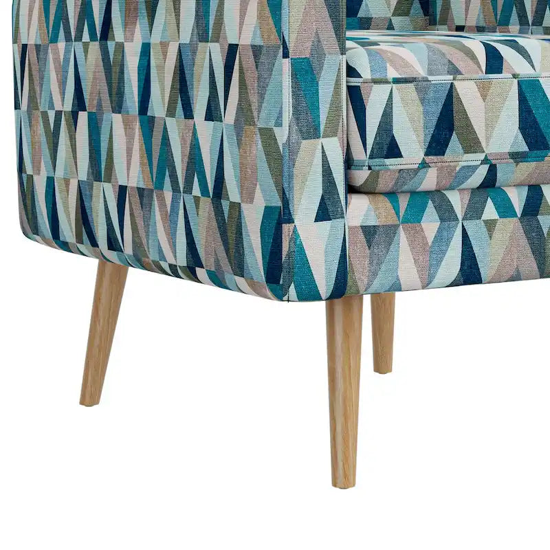 Poltrona Mindy Mid-Century Modern per piccoli spazi